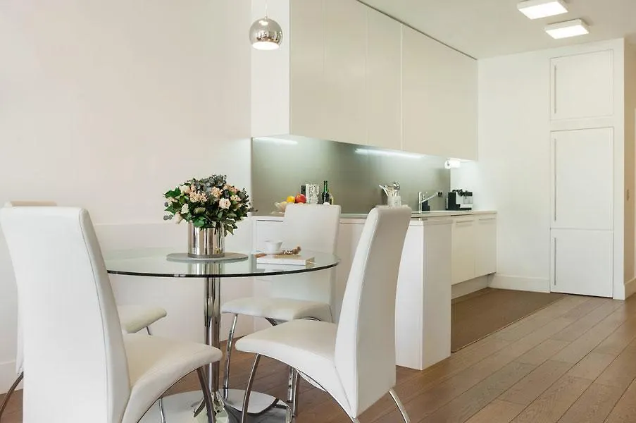 Two Bedroom Luxury Apartment - Balcony With View Of Notre Dame Paris
